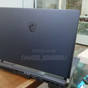 New Laptop MSI Vector 17 HX AI A2XWJG 16GB Intel Core Ultra 7 SSD 1T