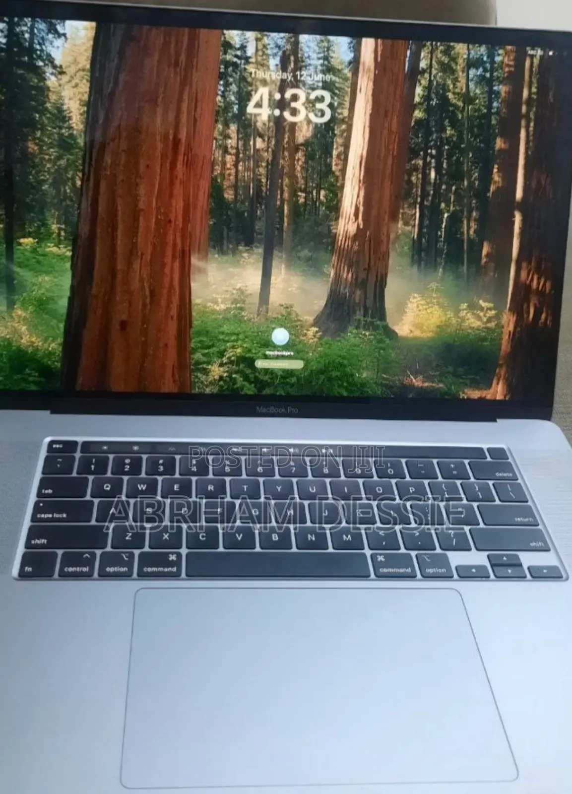 New Laptop Apple MacBook Pro 2016 32GB Intel Core I9 SSD 512GB