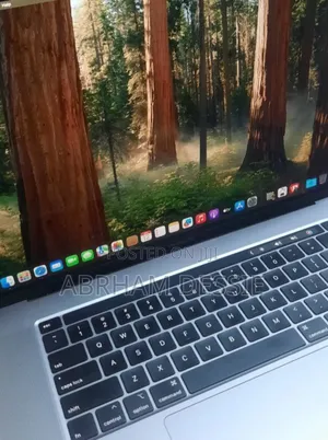 New Laptop Apple MacBook Pro 2016 32GB Intel Core I9 SSD 512GB