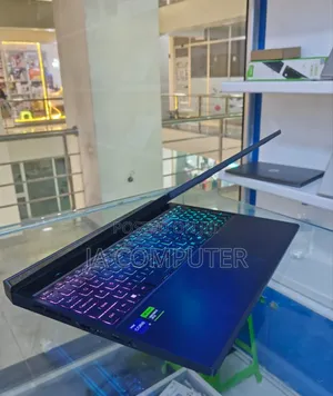 New Laptop Acer Predator Helios 300 16GB Intel Core I9 SSD 1T