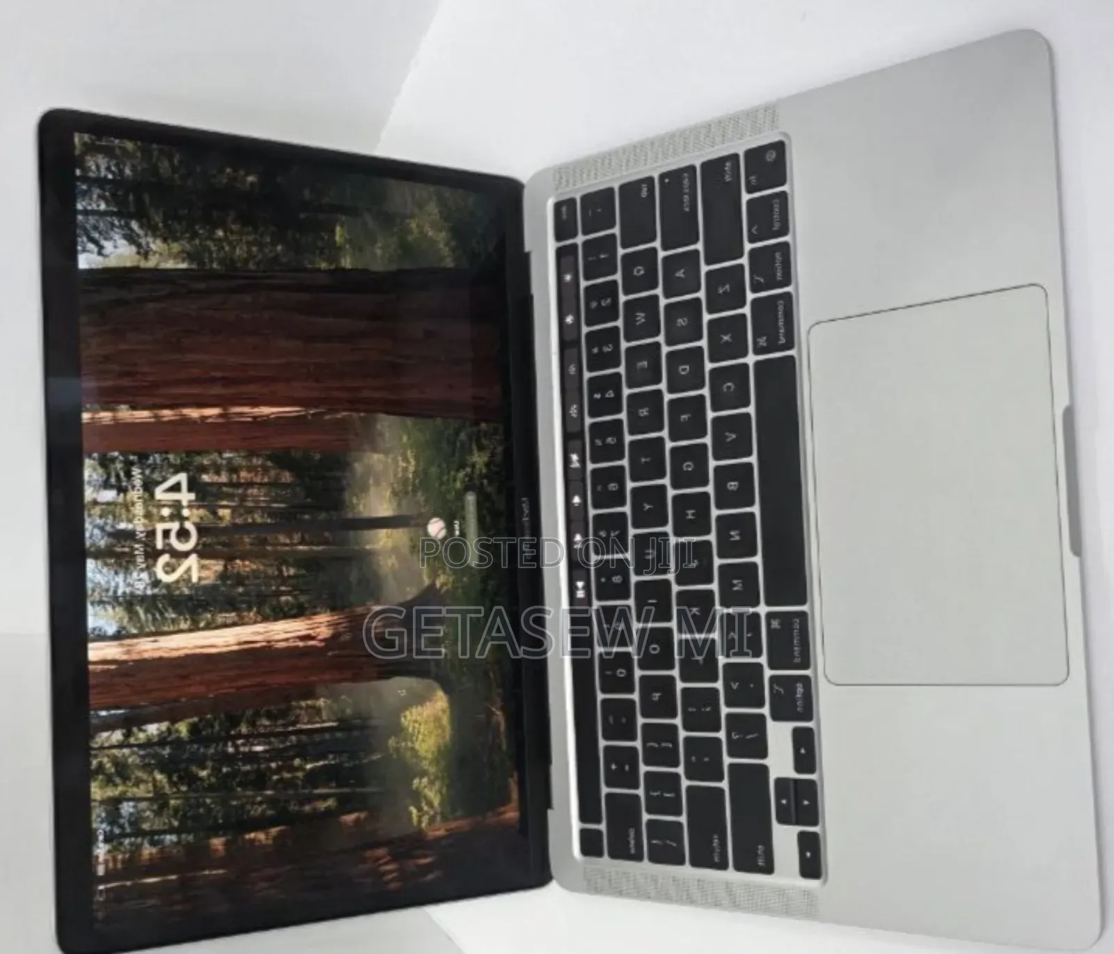 New Laptop Apple MacBook Pro 2022 M2 8GB Apple M2 SSD 256GB