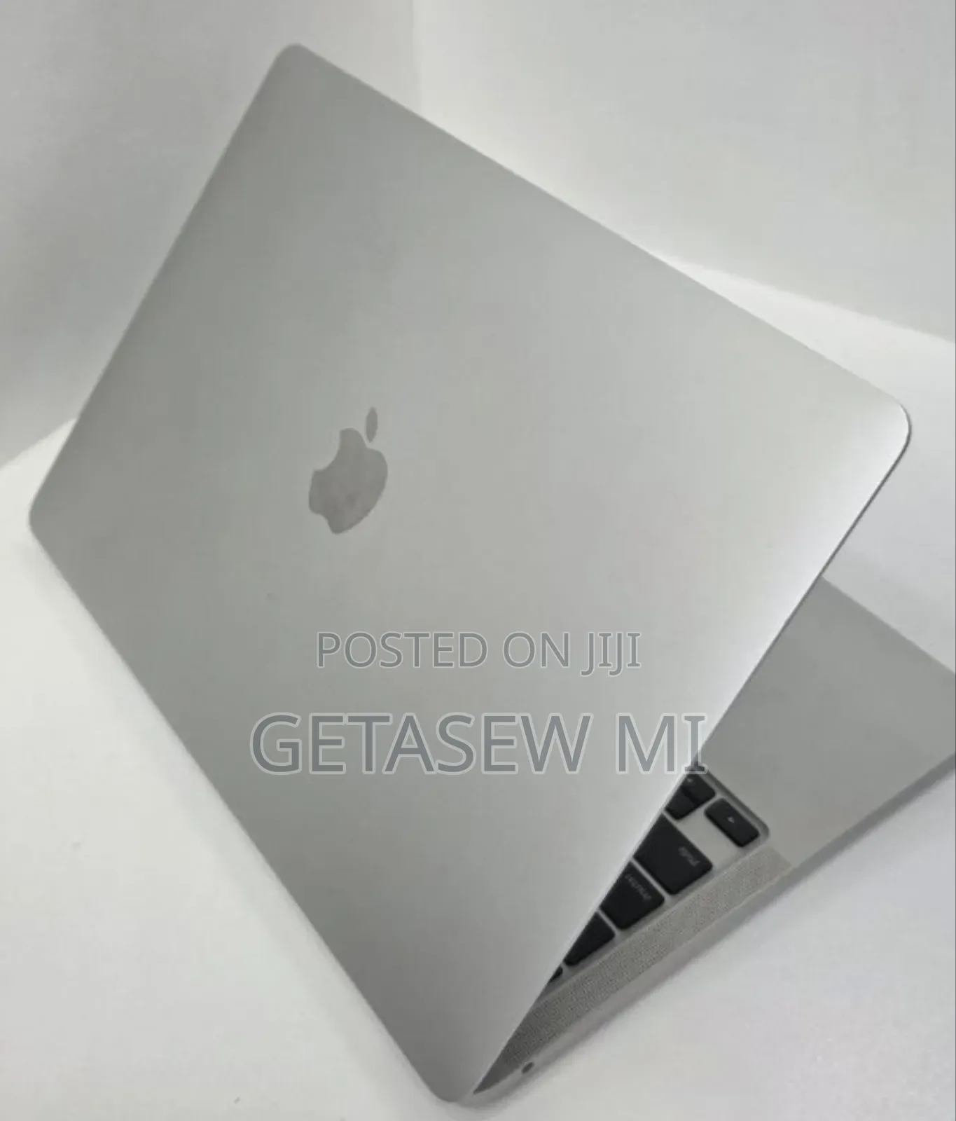 New Laptop Apple MacBook Pro 2022 M2 8GB Apple M2 SSD 256GB