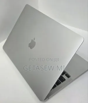 New Laptop Apple MacBook Pro 2022 M2 8GB Apple M2 SSD 256GB