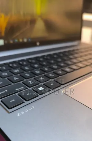 New Laptop HP ZBook Firefly 15 G7 32GB Intel Core I7 SSD 1T