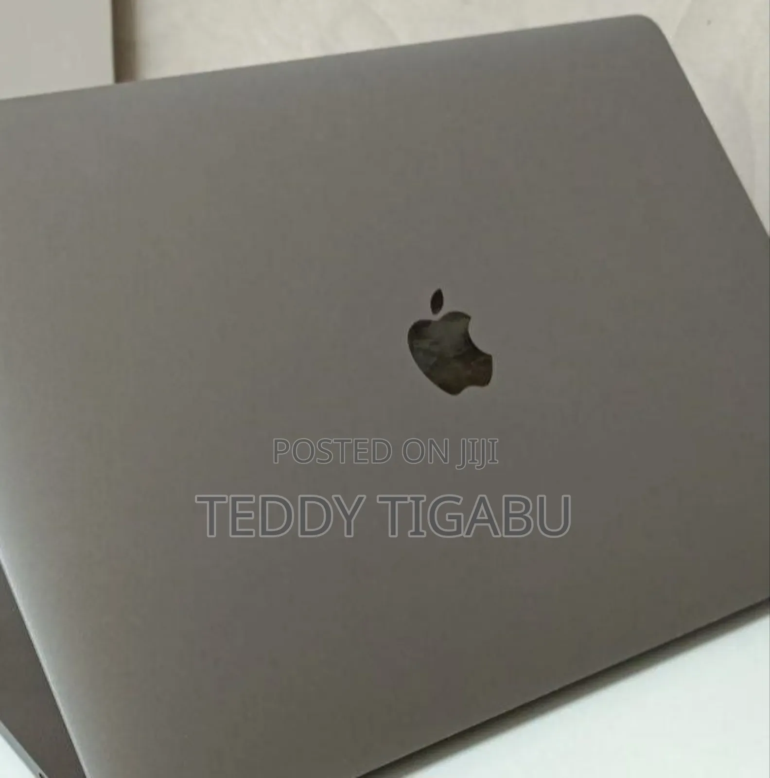 New Laptop Apple MacBook Pro 16GB Intel Core I7 SSD 512GB