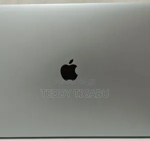 New Laptop Apple MacBook Pro 16GB Intel Core I7 SSD 512GB