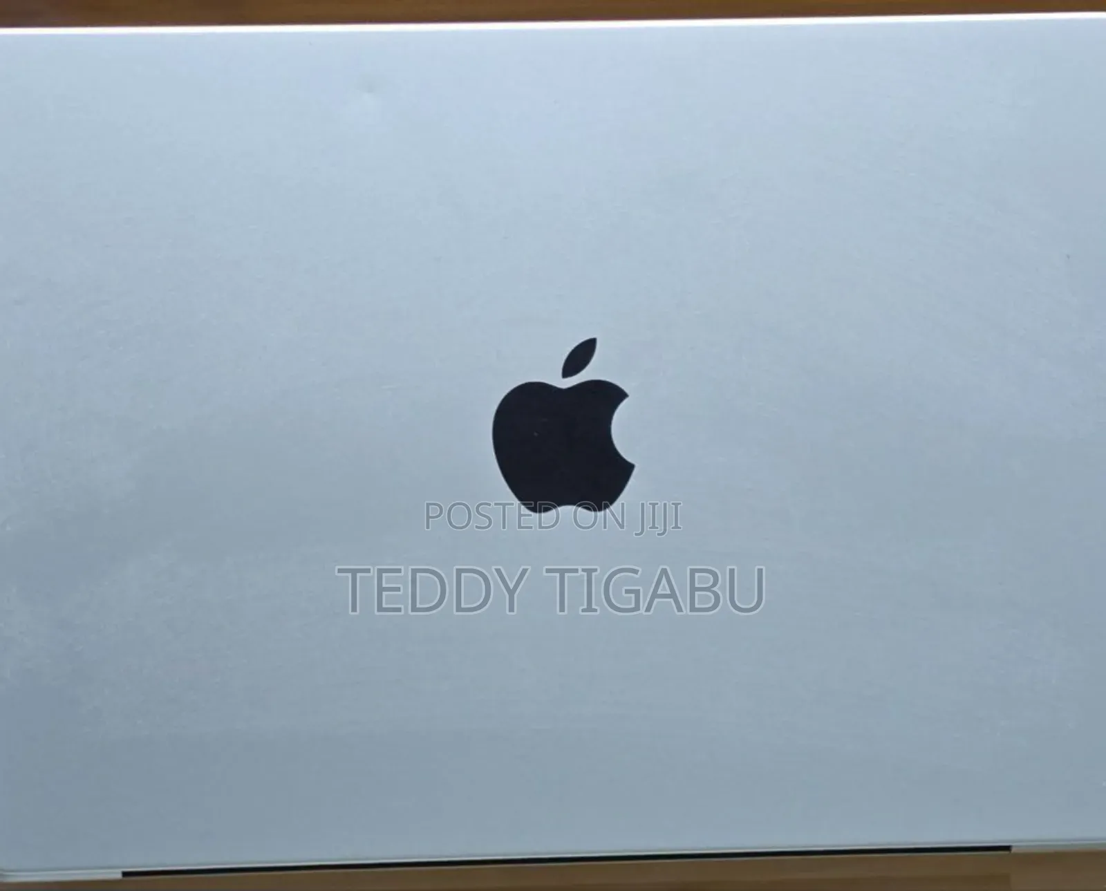 New Laptop Apple MacBook Pro 8GB Apple M3 SSD 512GB