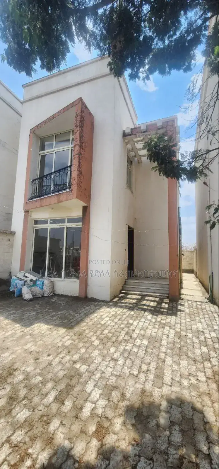 Furnished 4bdrm House in Ccd Real State, Oromia-Finfinne for sale
