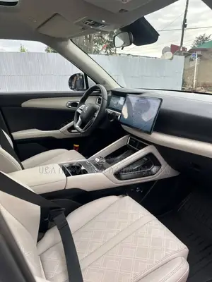 BYD Yuan Up 2024 Silver