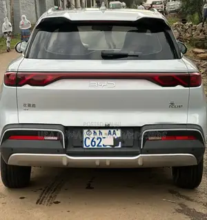 BYD Yuan Up 2024 Silver