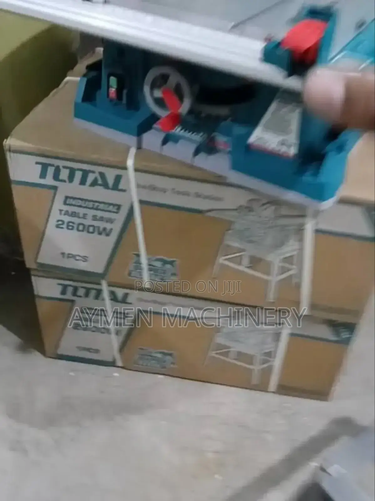 Total Tablesaw 2600watt 254mm