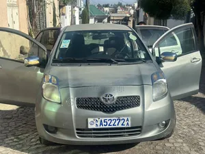 Toyota Yaris 1.3 VVT-i 2007 Silver
