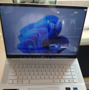 New Laptop HP Envy 15 8GB Intel Core I7 SSD 1T