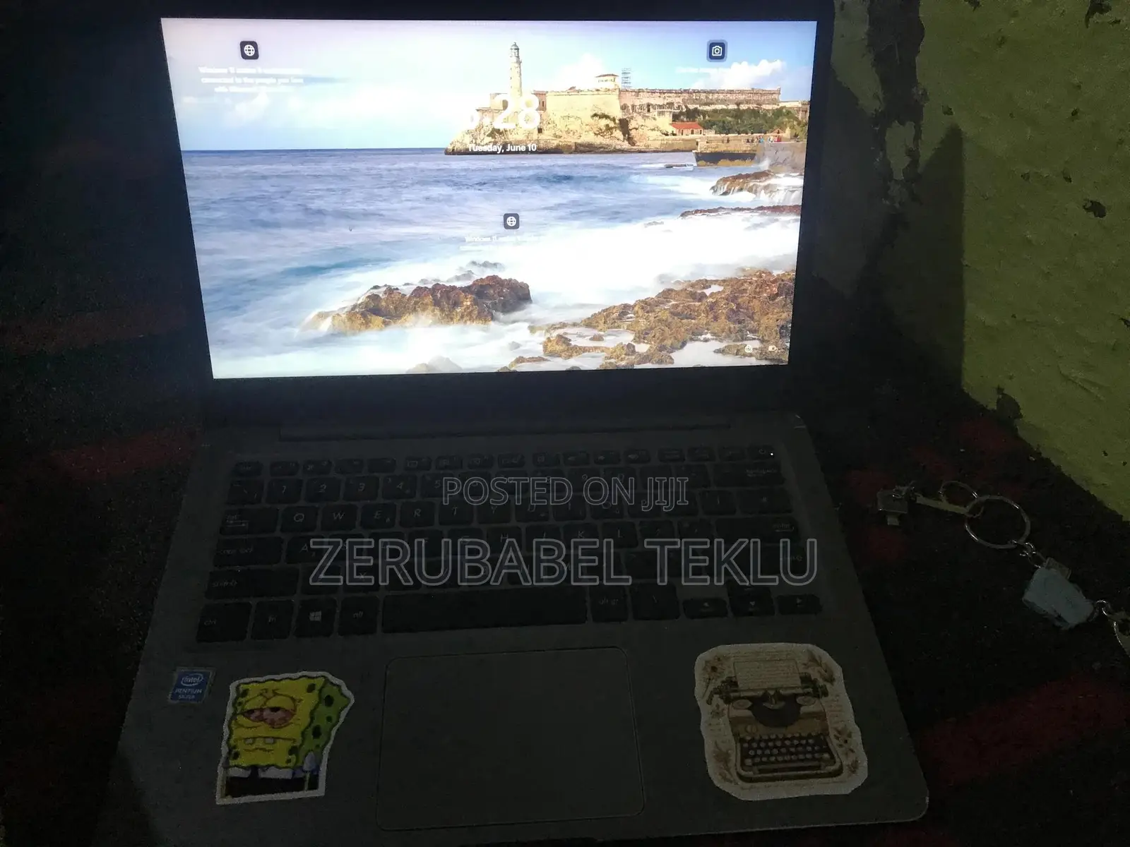 Laptop Asus VivoBook 15 X505BA 4GB Intel Pentium SSD 128GB