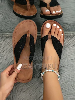 Photo - Shien Women Sandals. Size 36