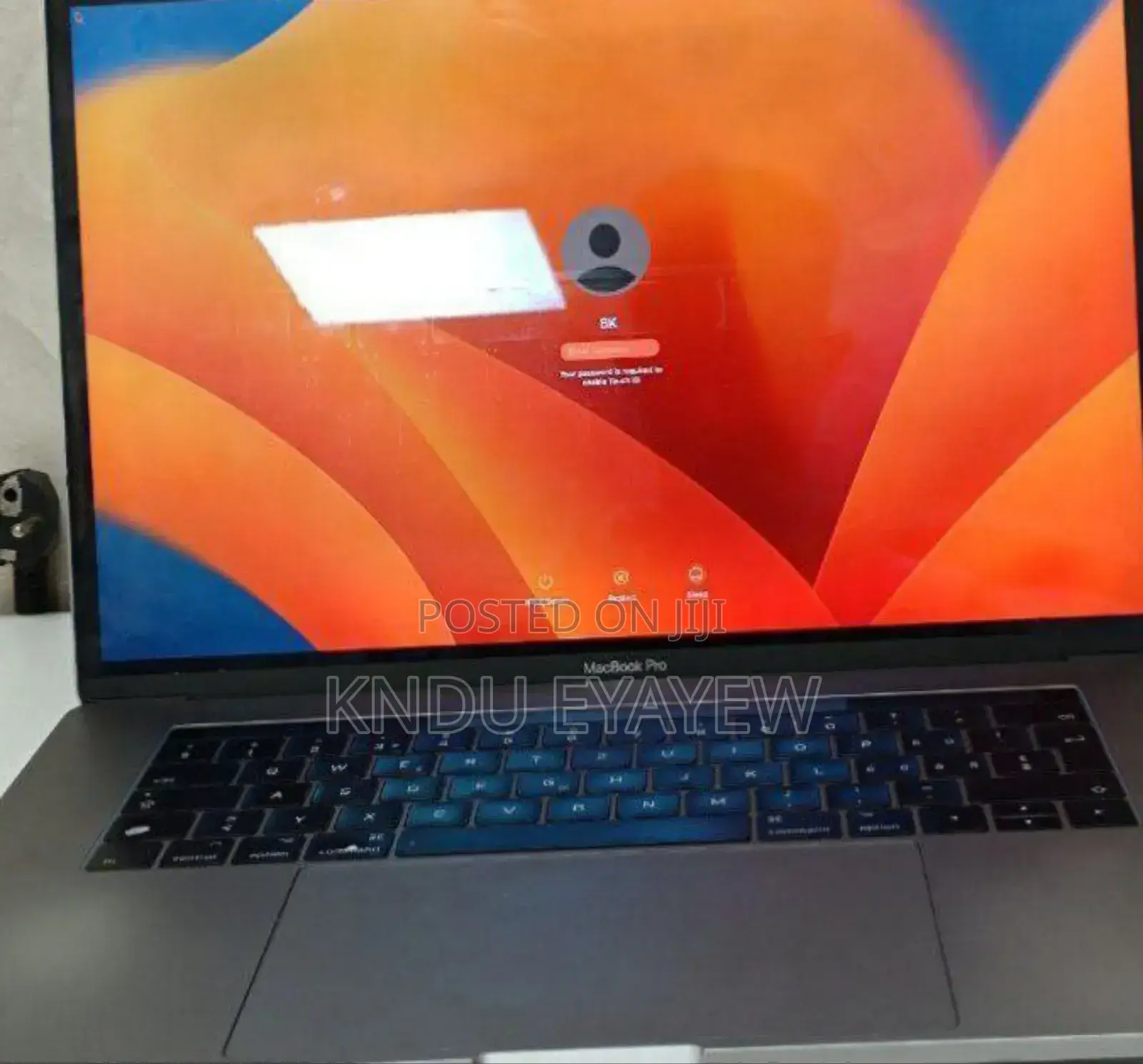 New Laptop Apple MacBook Pro 2017 16GB Intel Core I7 SSD 512GB