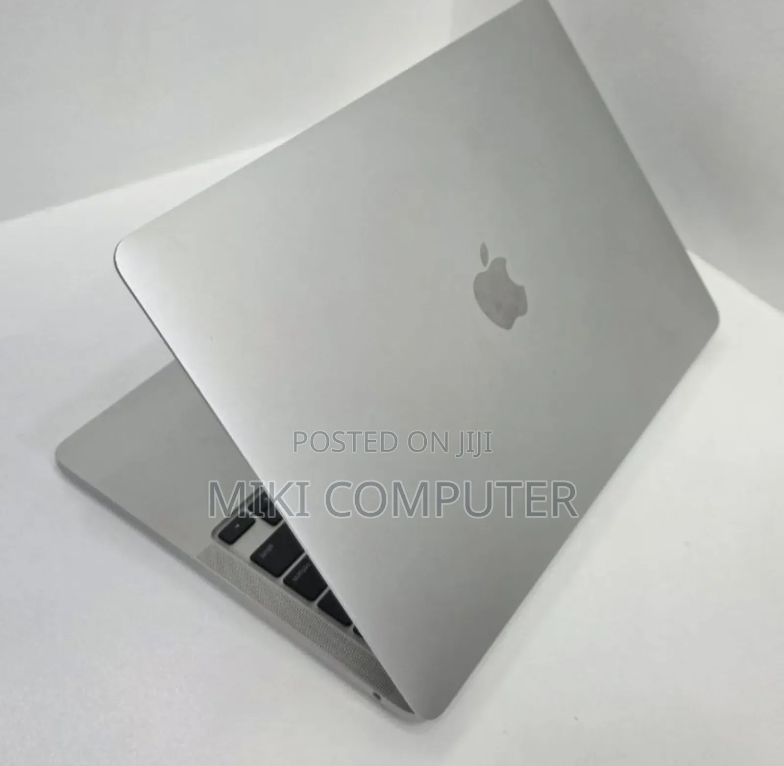 New Laptop Apple MacBook Pro 2022 M2 8GB Intel SSD 512GB