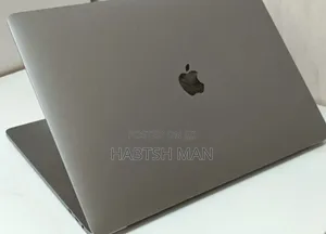 Photo - New Laptop Apple MacBook Pro 2017 16GB Intel Core I7 SSD 512GB