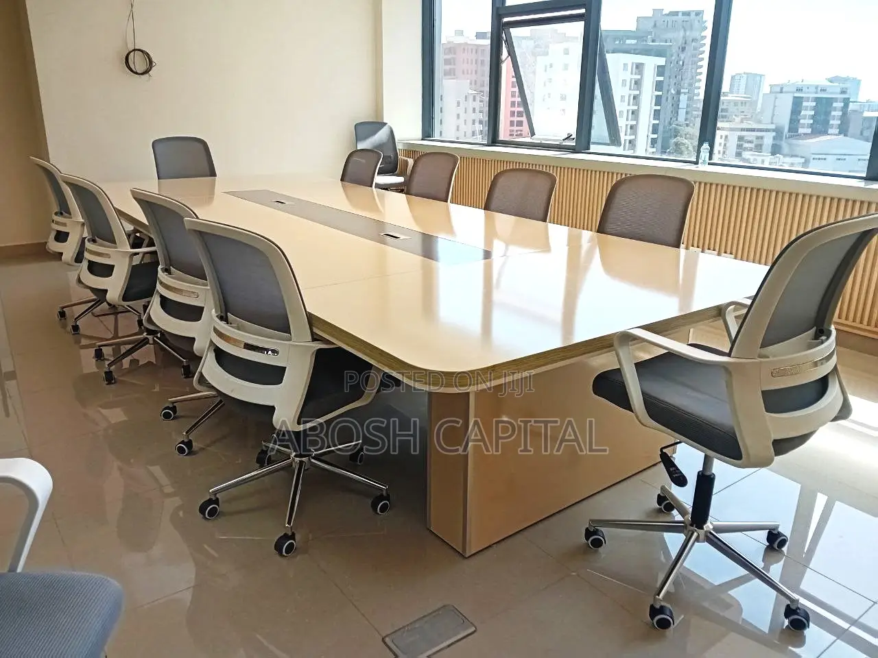 Conference Table (የመሰብሰቢያ )