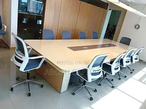 Conference Table (የመሰብሰቢያ )