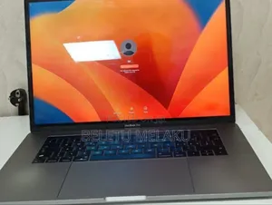 New Laptop Apple MacBook Pro 2017 16GB Intel Core I7 SSD 512GB