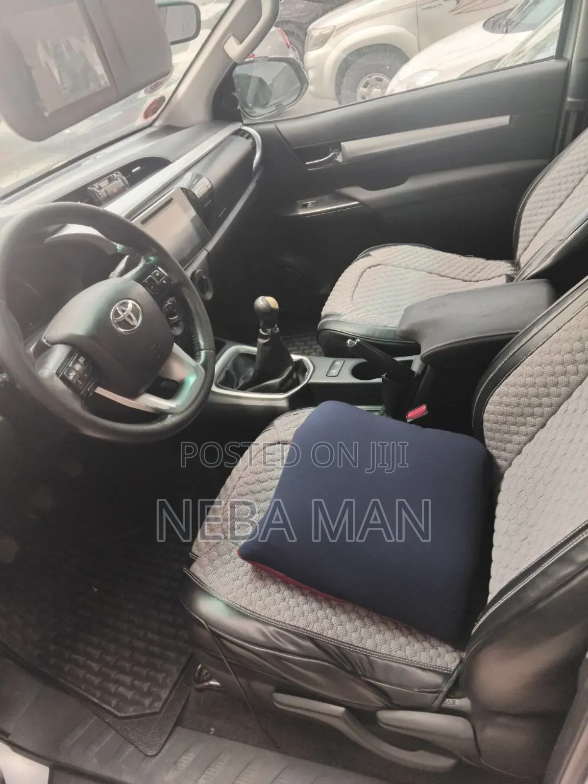 Toyota Hilux 2017 Silver