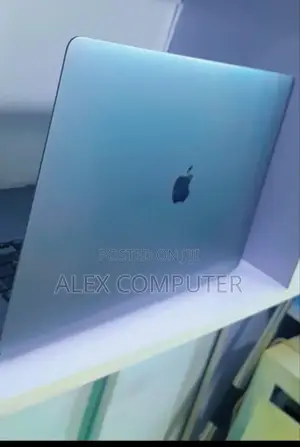 New Laptop Apple MacBook Pro 2019 16GB Intel Core I9 SSD 1T