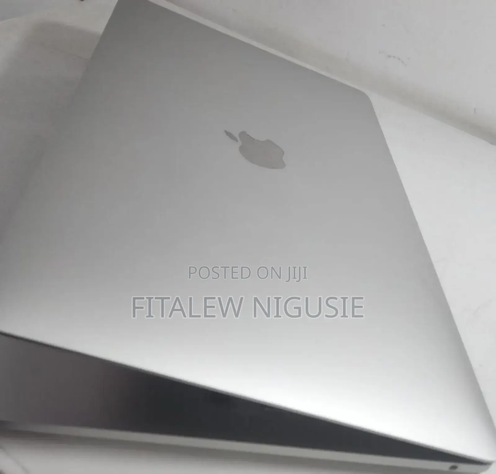 New Laptop Apple MacBook Pro M1 8GB SSD 256GB