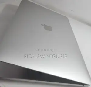 New Laptop Apple MacBook Pro M1 8GB SSD 256GB