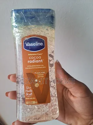 Photo - Vaselin Cocoa Radiant Body Oil