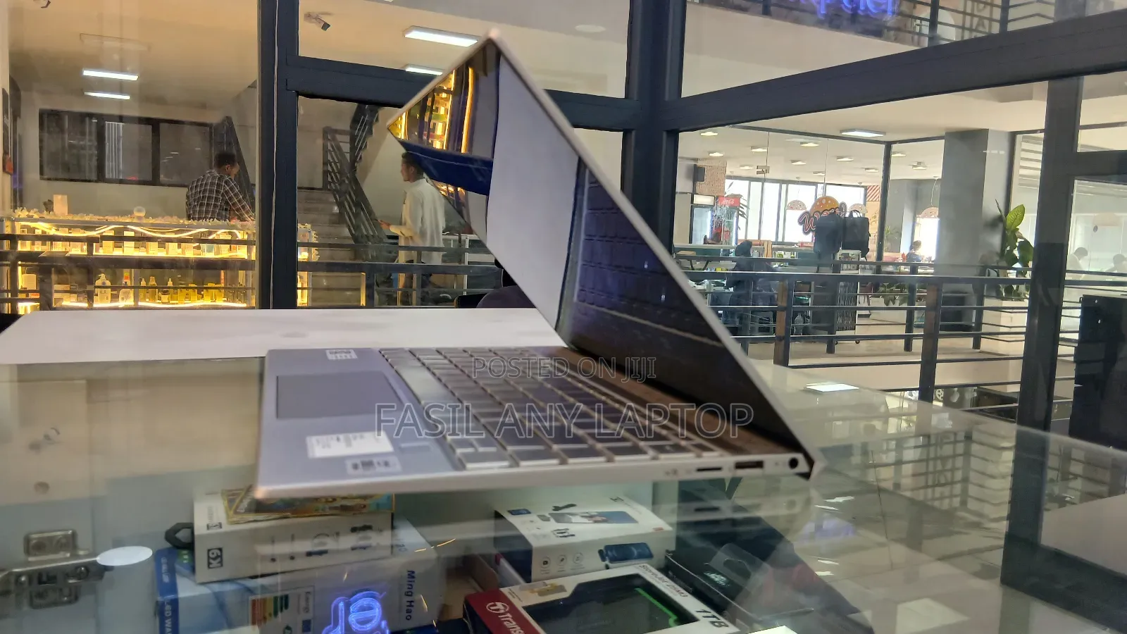 Laptop HP Envy X360 8GB Intel Core I5 SSD 1T