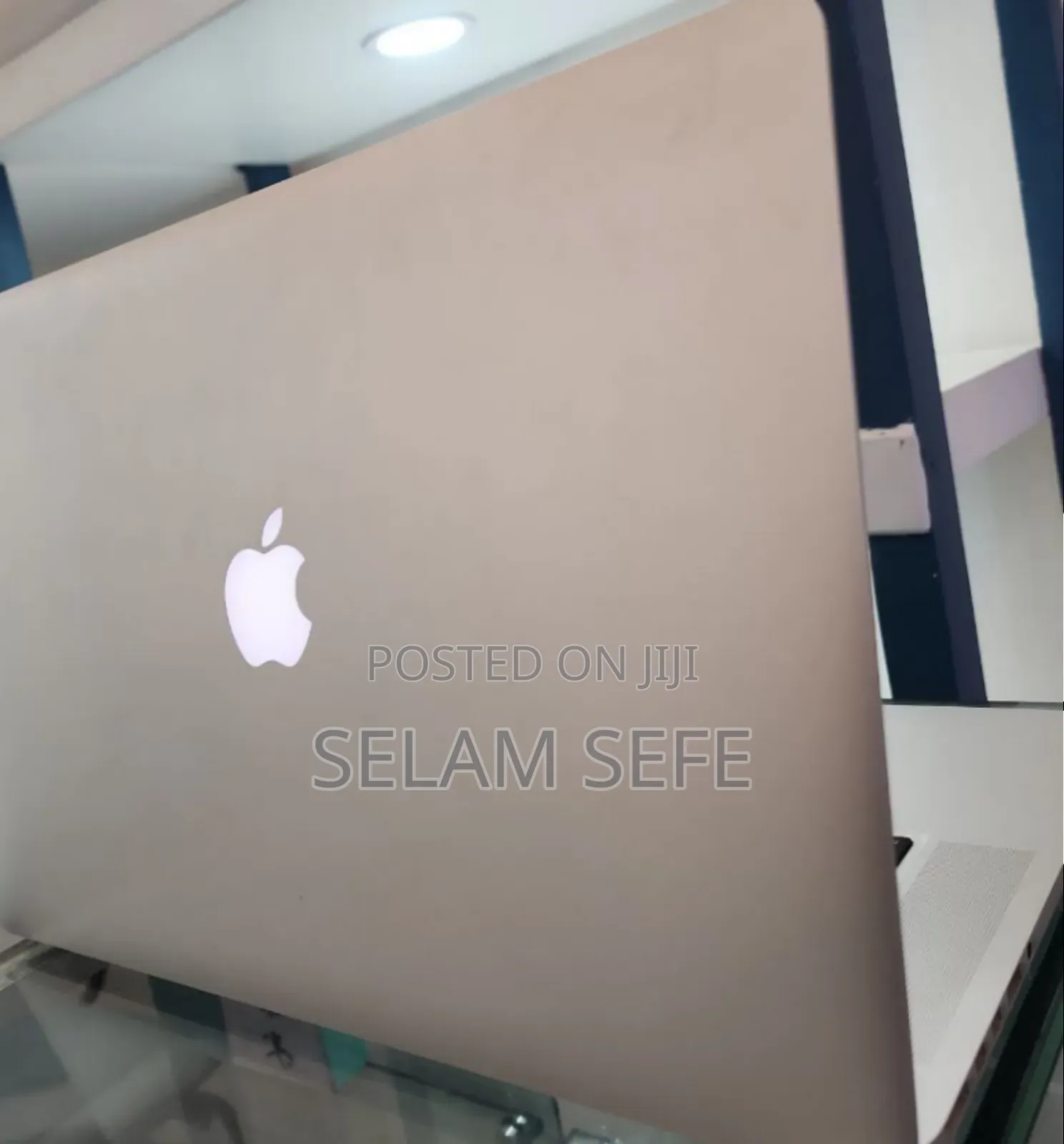 New Laptop Apple MacBook Pro 2011 8GB Intel Core I5 SSD 320GB