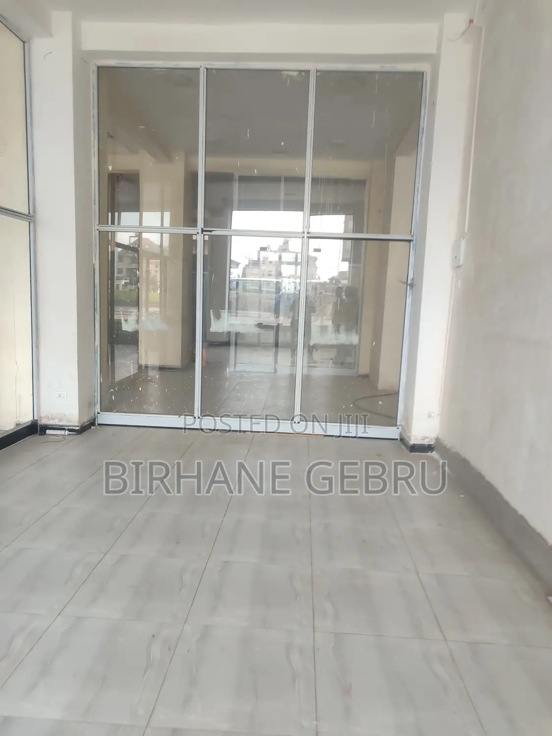 Complex Apa Rent for Pharmacy and Other