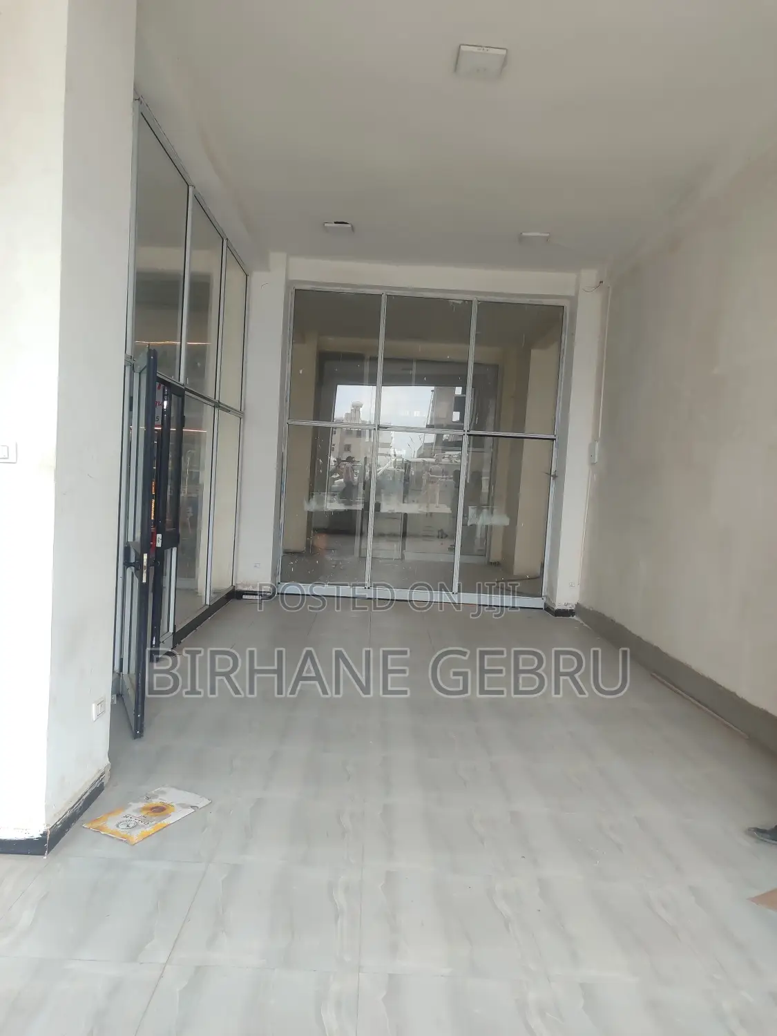 Complex Apa Rent for Pharmacy and Other