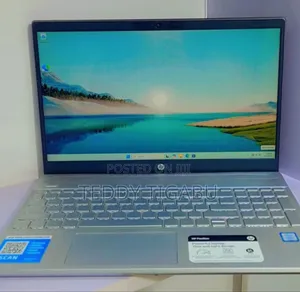 New Laptop HP Pavilion 15 8GB Intel Core I7 SSD 256GB