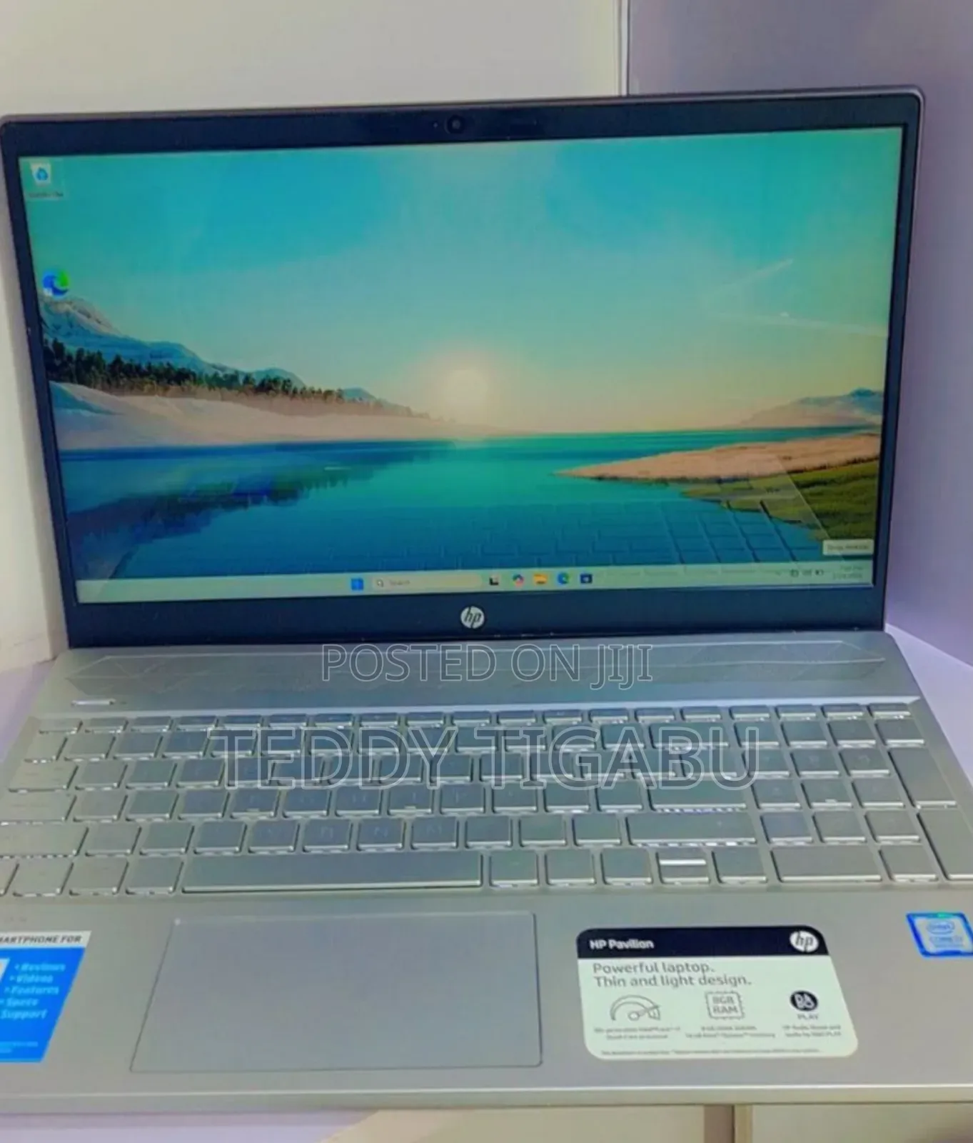 New Laptop HP Pavilion 15 8GB Intel Core I7 SSD 256GB