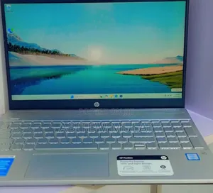 New Laptop HP Pavilion 15 8GB Intel Core I7 SSD 256GB