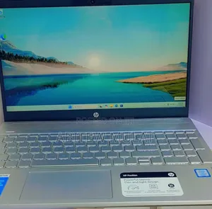 New Laptop HP Pavilion 15 8GB Intel Core I7 SSD 256GB