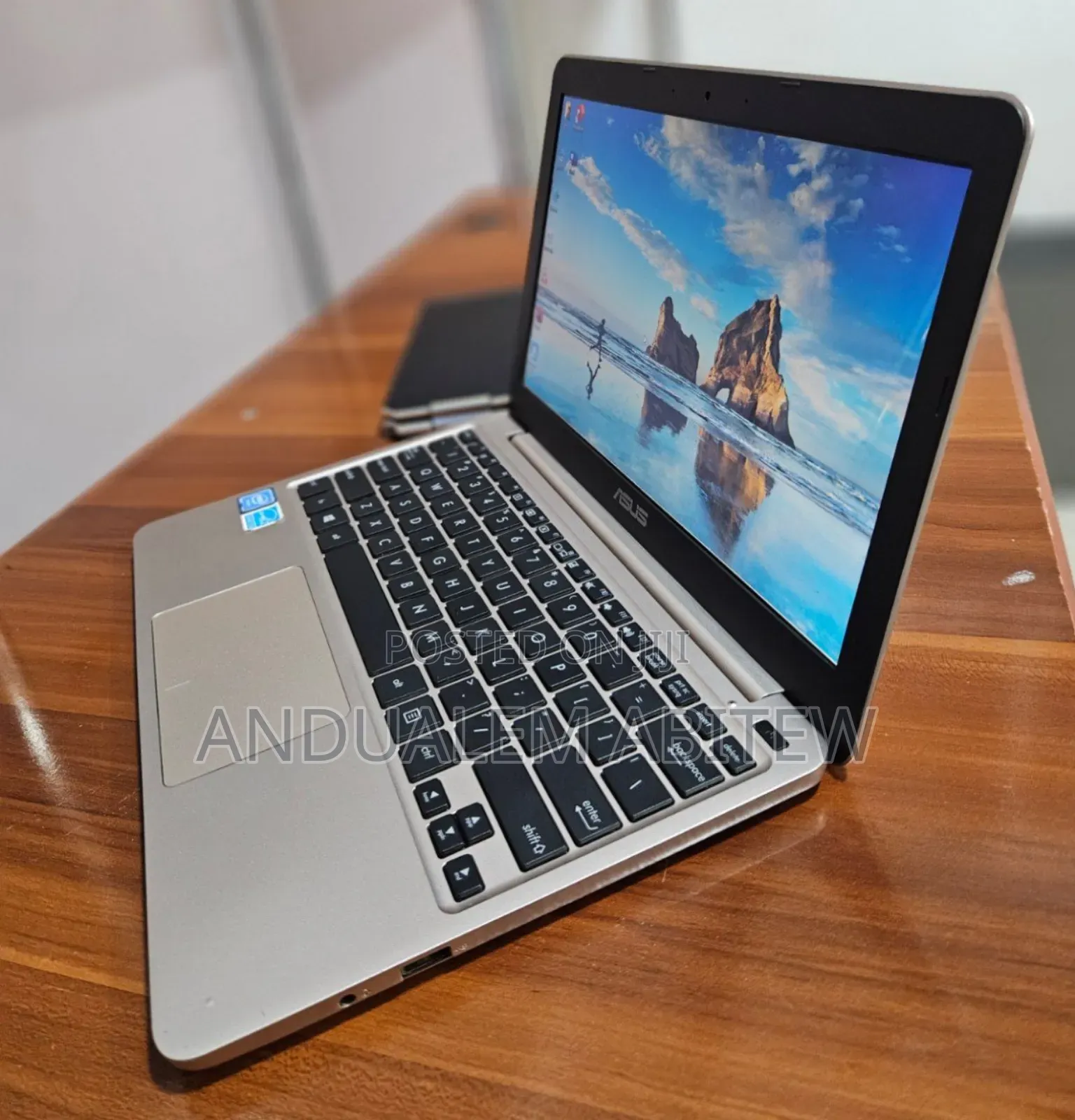 New Laptop Asus Creator Q540 2GB Intel Core 2 Quad SSD 32GB