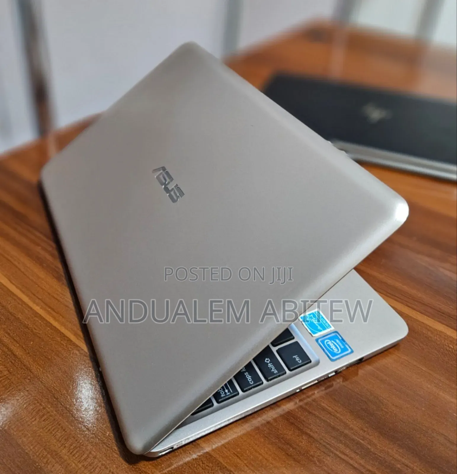 New Laptop Asus Creator Q540 2GB Intel Core 2 Quad SSD 32GB