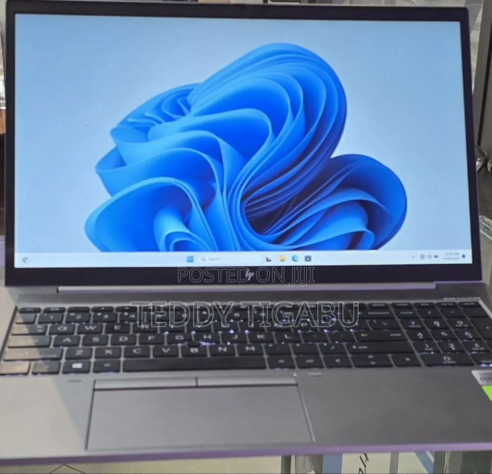 New Laptop HP 16GB Intel Core I7 SSD 512GB