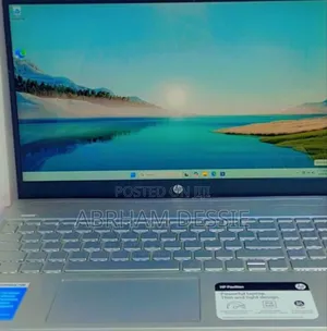 New Laptop HP Pavilion 15 8GB Intel Core I7 SSD 256GB