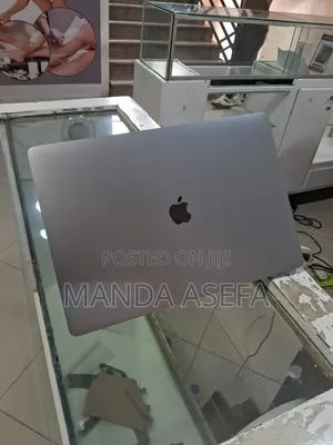 New Laptop Apple MacBook Pro 2019 16GB Intel Core I7 SSD 512GB