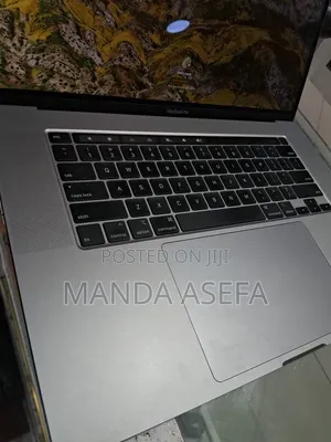 New Laptop Apple MacBook Pro 2019 16GB Intel Core I7 SSD 512GB