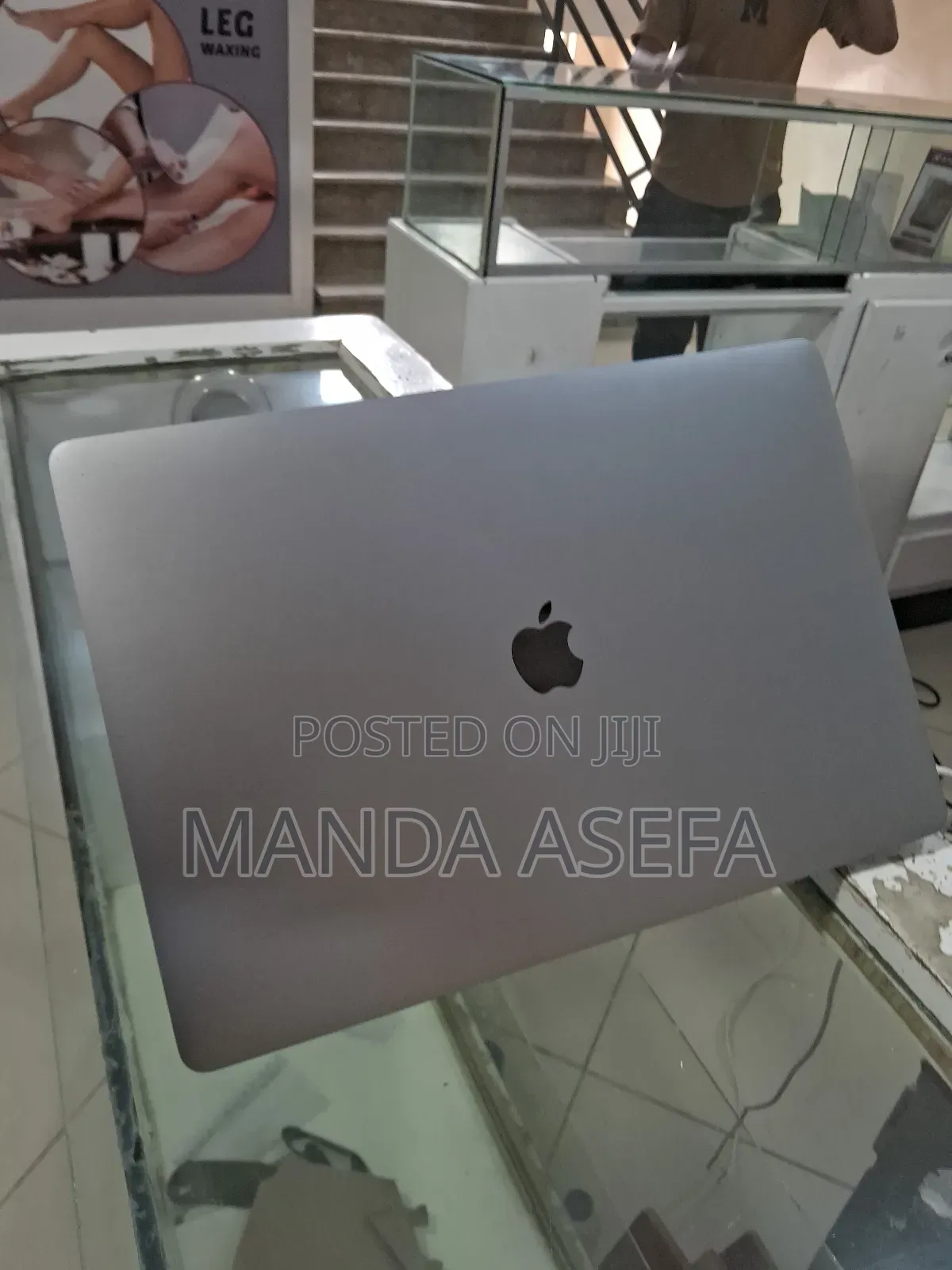 New Laptop Apple MacBook Pro 2019 16GB Intel Core I7 SSD 512GB