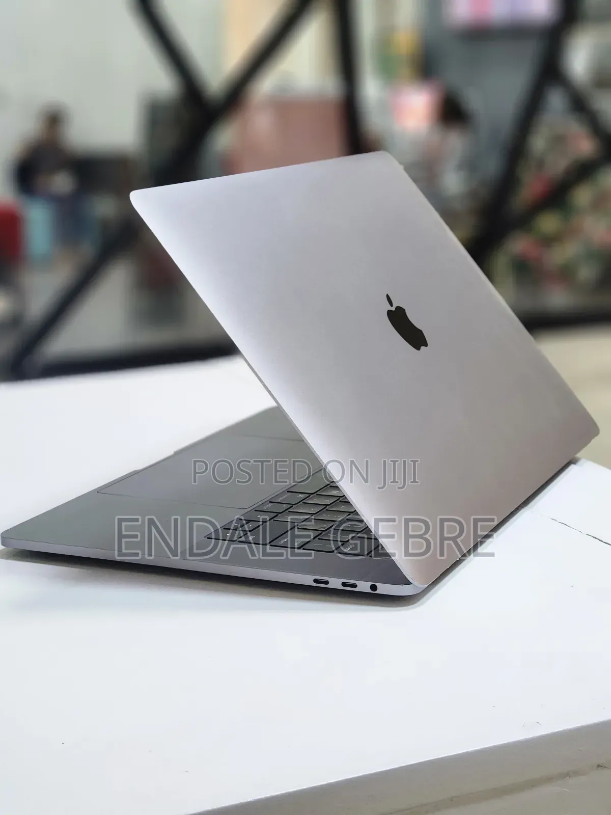 New Laptop Apple MacBook Pro 2016 16GB Intel Core I7 SSD 256GB