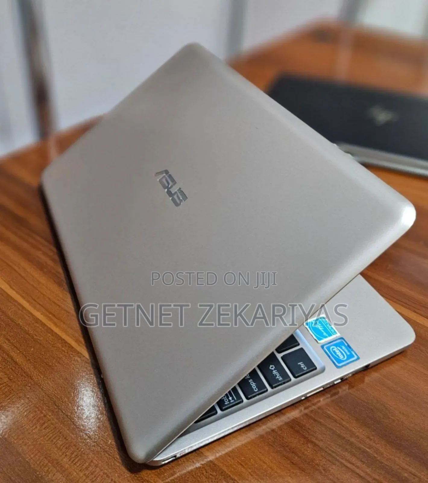 New Laptop Asus 2GB Intel Core 2 Quad SSD 32GB