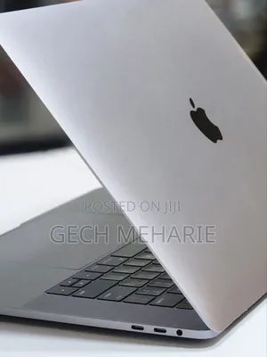 New Laptop Apple MacBook Pro 2016 16GB Intel Core I7 SSD 256GB