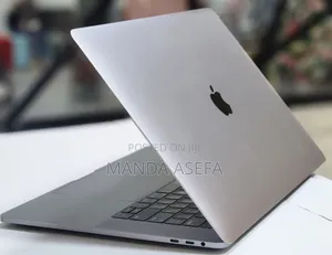 New Laptop Apple MacBook Pro 2016 16GB Intel Core I7 SSD 256GB