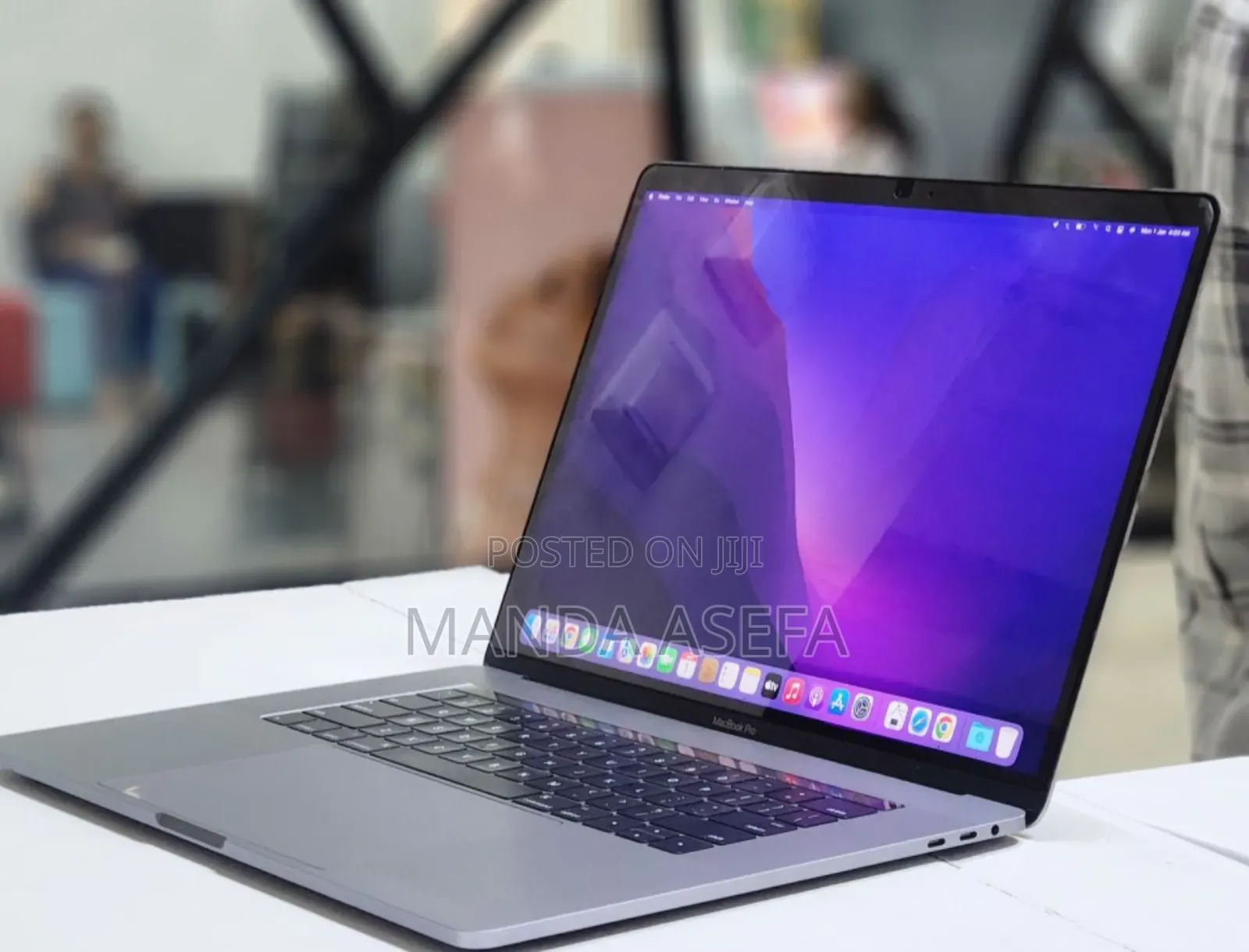 New Laptop Apple MacBook Pro 2016 16GB Intel Core I7 SSD 256GB